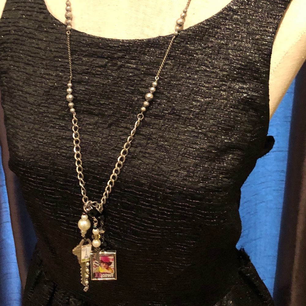 HANDMADE PARIS THEMED NECKLACE